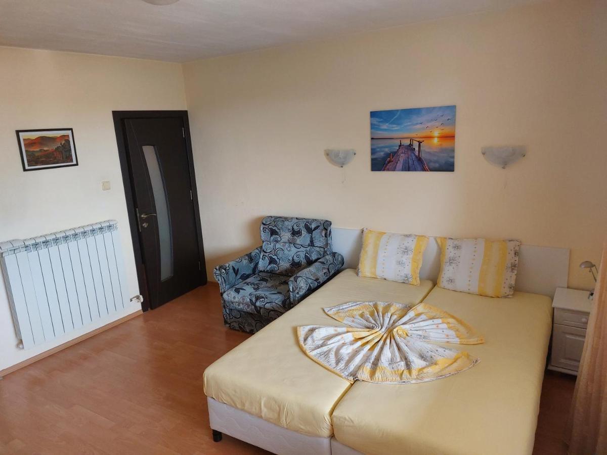 Primorski Briz Guest House Приморско Экстерьер фото